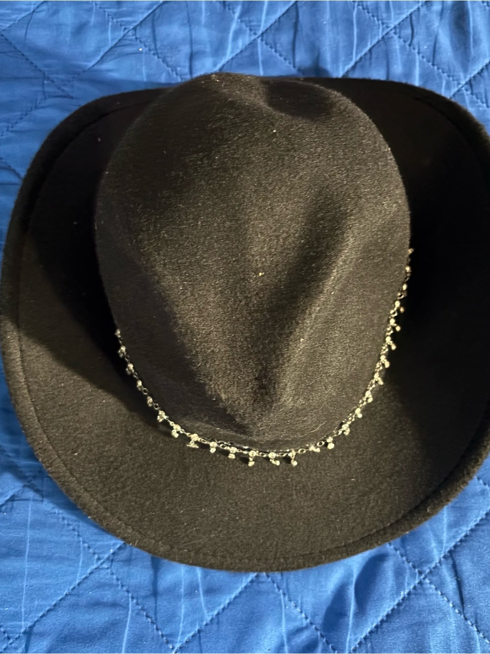 Black Women's Felt Fedora Hat with Decorative Chain